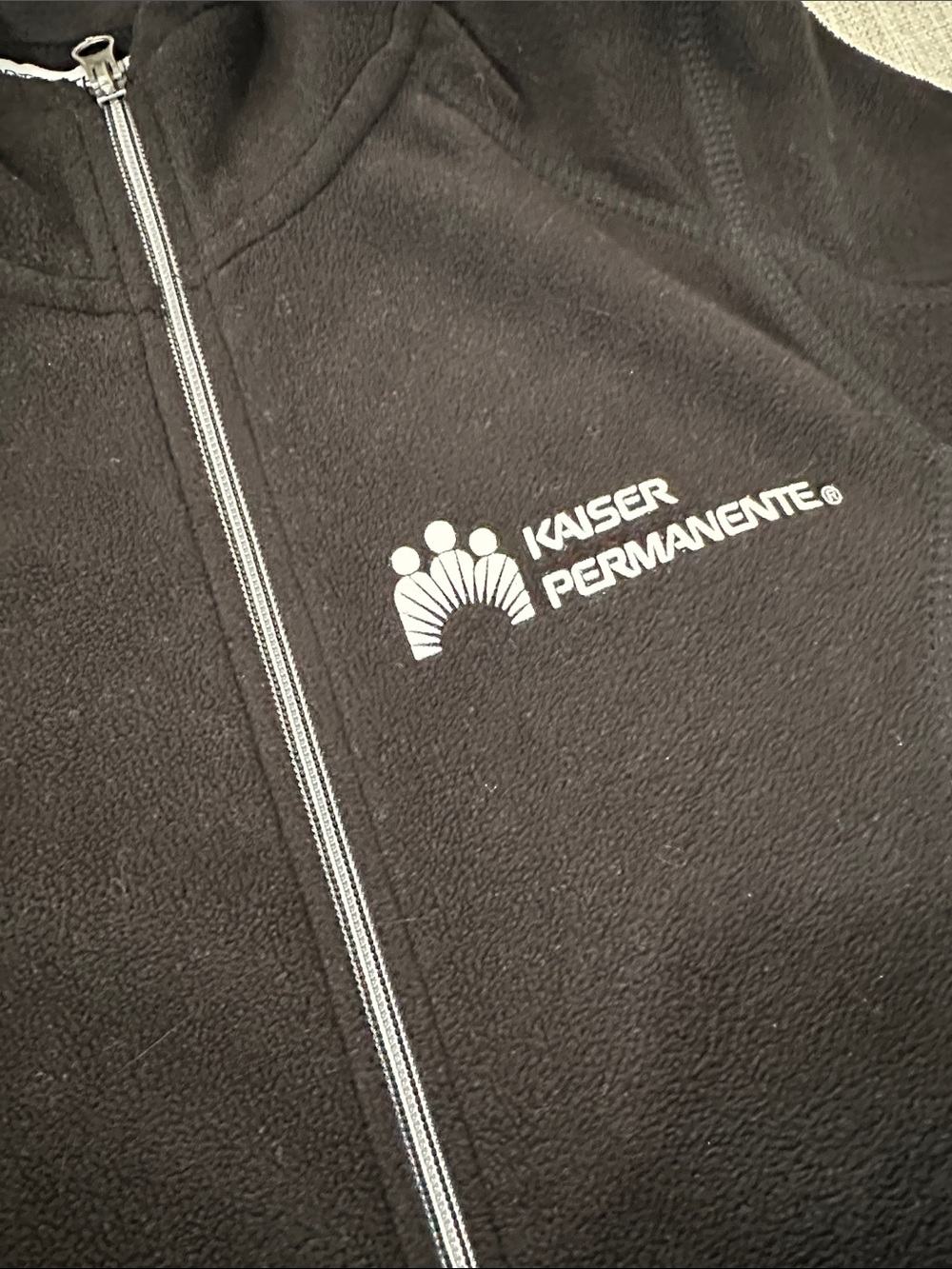 Women's Kaiser Permanente Black Full-Zip Fleece Jacket Size XS - Picture 6 of 13